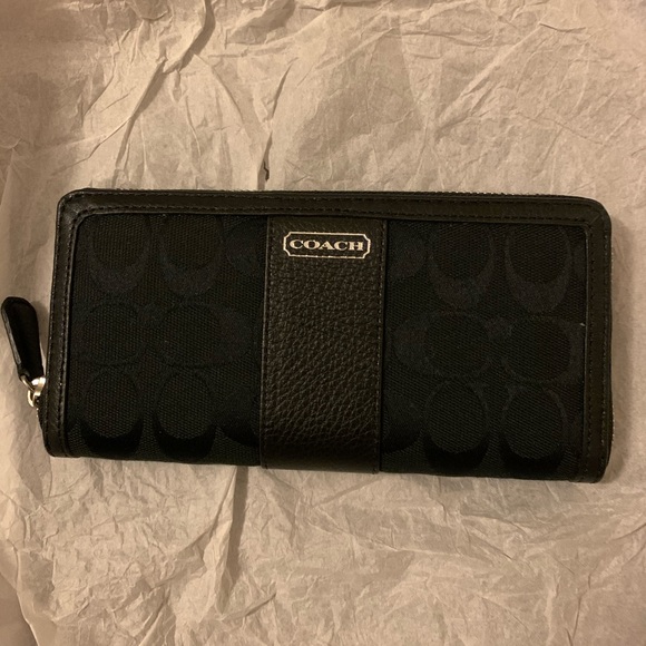 Coach wallet brand new